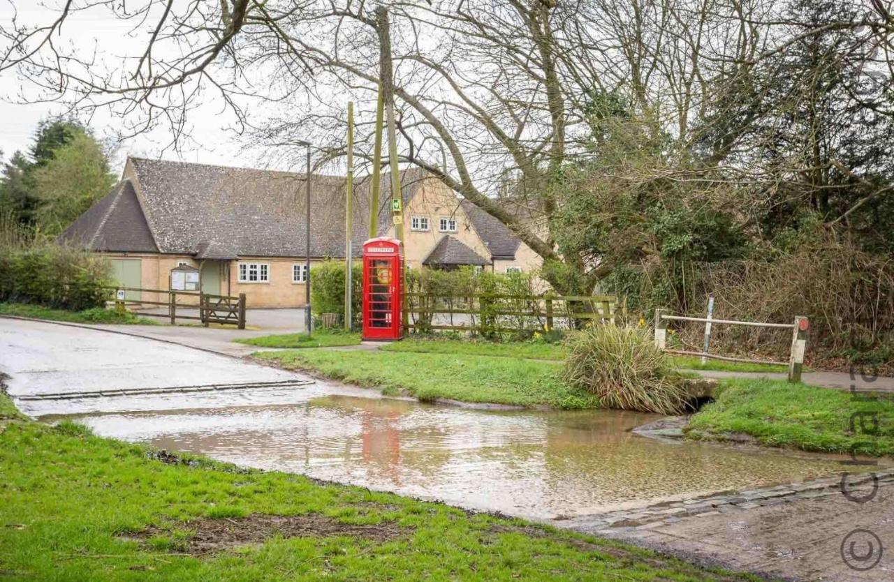 Shenley Villa Broadwell  Exterior photo